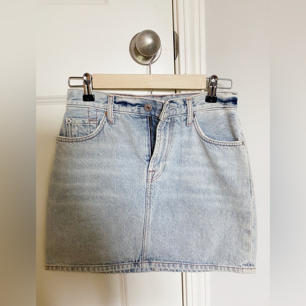 Light wash denim jean skirt! Never worn!